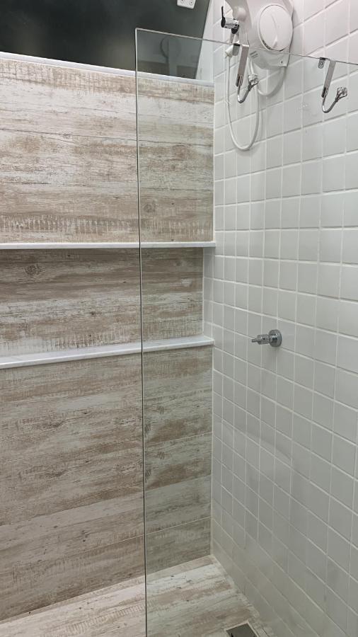 Almas Gemeas Suite Com Cozinha Praia Da Ribeira Ангра дос Рейс Екстериор снимка